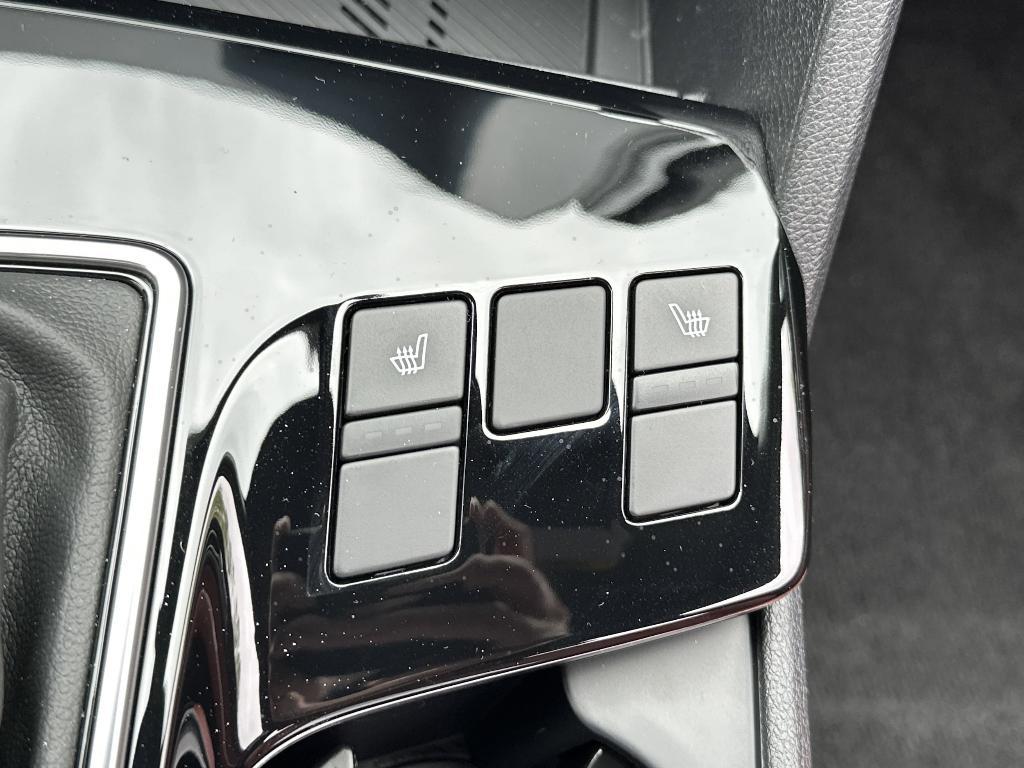 new 2025 Kia Sportage car, priced at $33,141