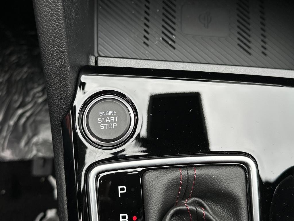 new 2025 Kia Sportage car, priced at $33,141