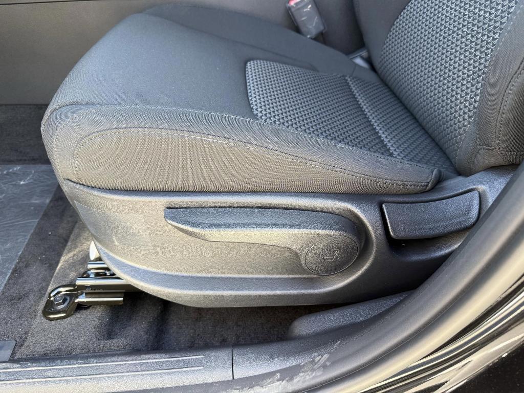 new 2025 Kia Sportage Hybrid car, priced at $28,633