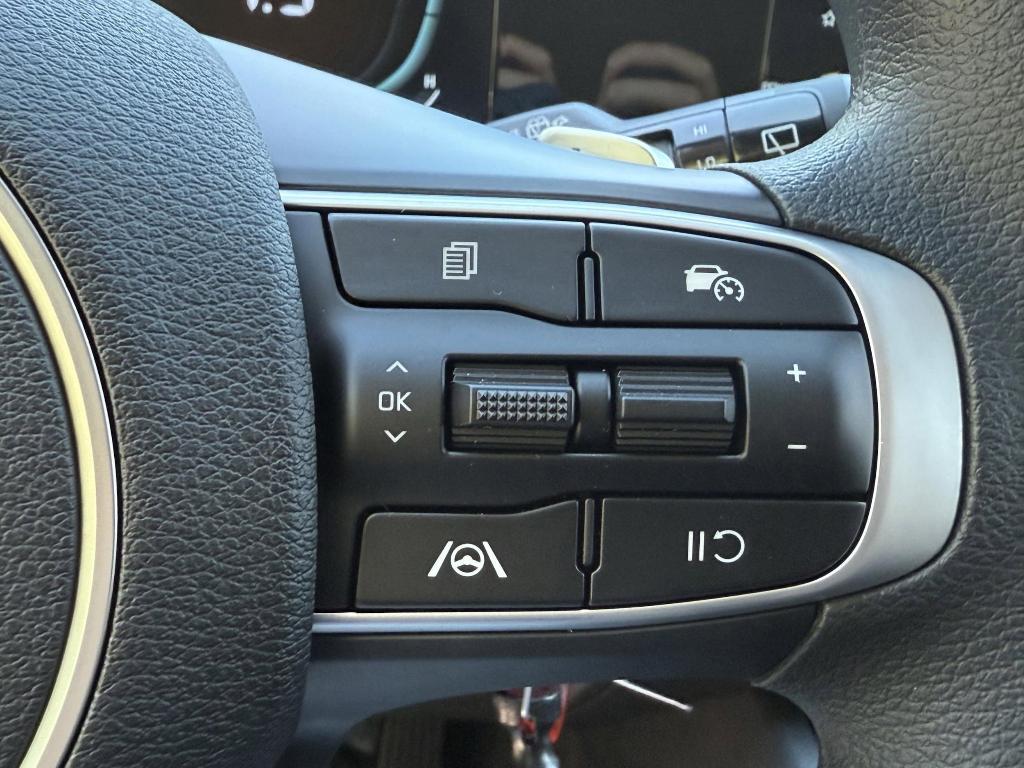 new 2025 Kia Sportage Hybrid car, priced at $28,633
