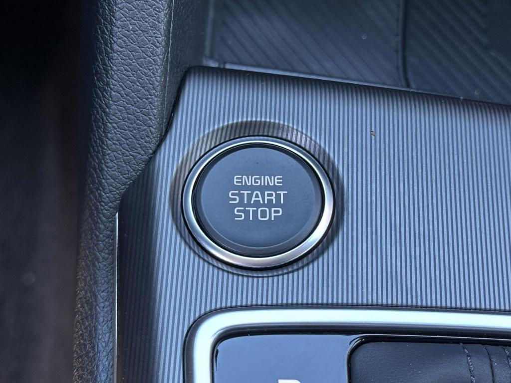 new 2026 Kia Sportage Hybrid car, priced at $35,416