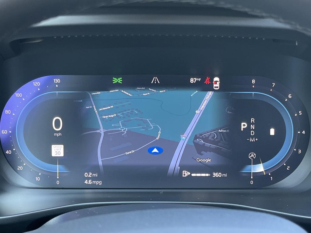 used 2024 Volvo XC40 car