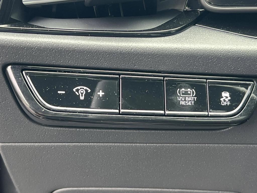 new 2024 Kia Niro car, priced at $25,000