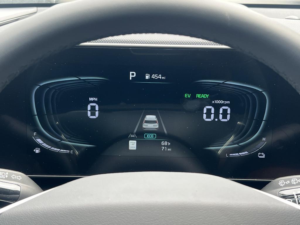 new 2024 Kia Niro car, priced at $28,250