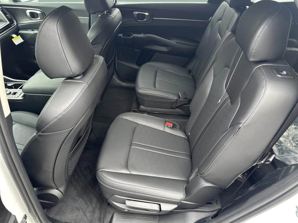new 2026 Kia Sorento car, priced at $40,698