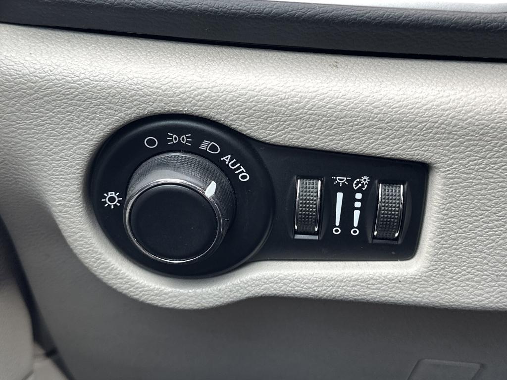 used 2019 Chrysler Pacifica car, priced at $9,999