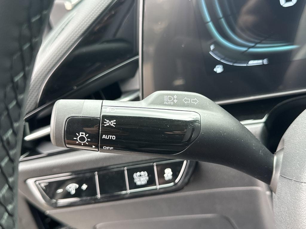 new 2025 Kia Niro car, priced at $29,500