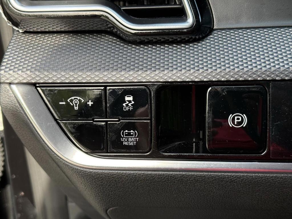 new 2025 Kia Sportage Hybrid car, priced at $29,317