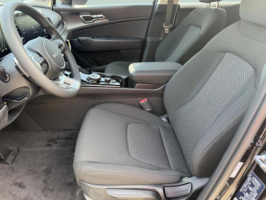 new 2025 Kia Sportage Hybrid car, priced at $29,317