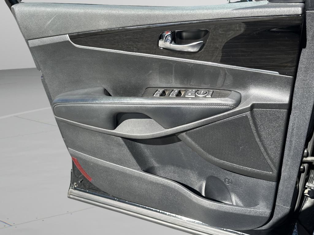 used 2019 Kia Sorento car, priced at $14,395