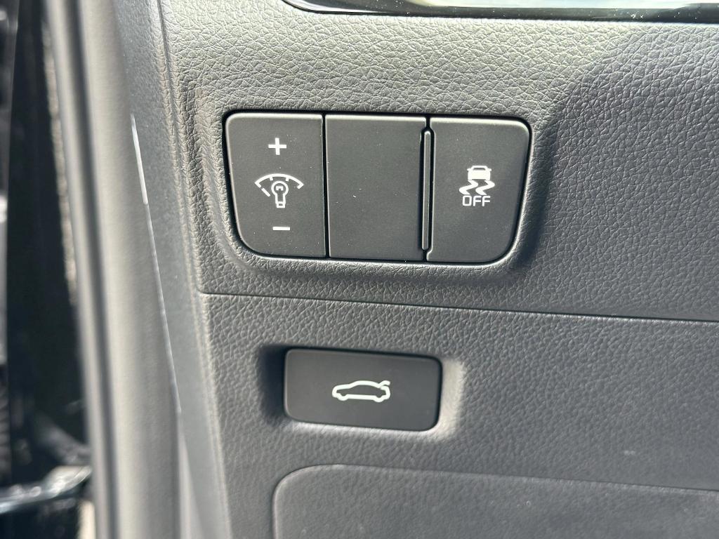 new 2026 Kia K5 car, priced at $27,313