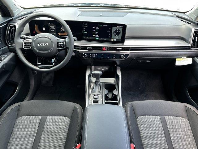 new 2025 Kia Sorento car, priced at $32,281