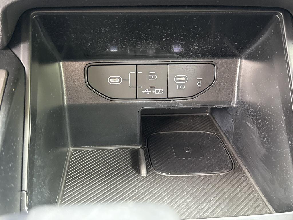 used 2024 Kia Sorento car, priced at $29,998