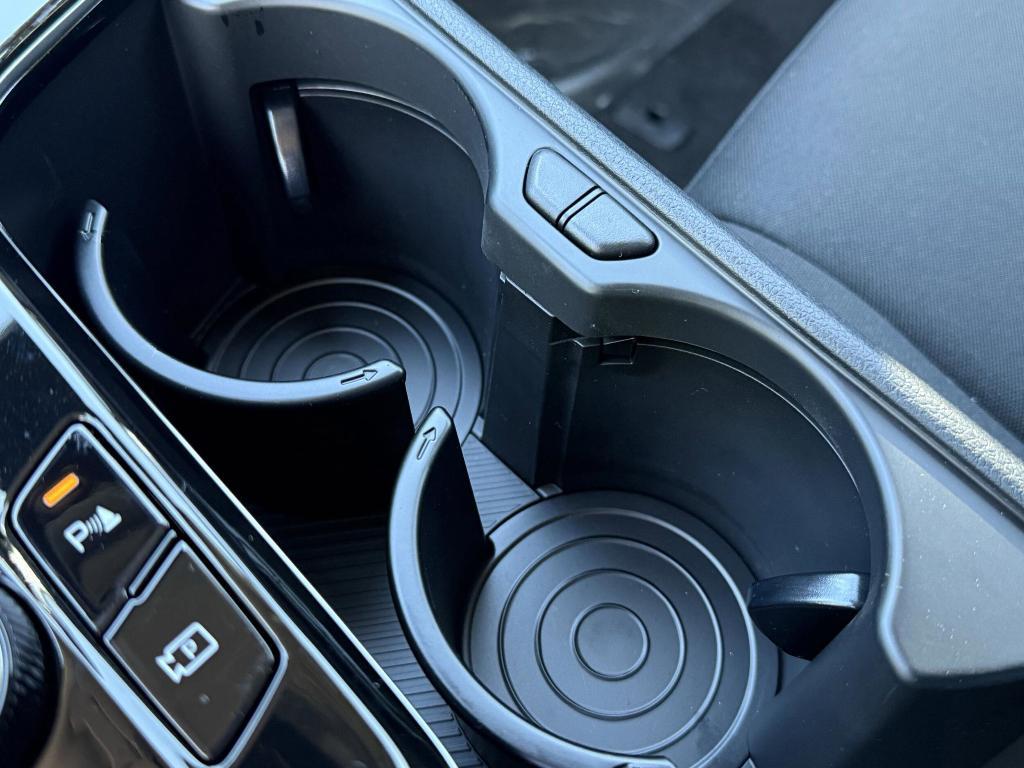 new 2025 Kia Sportage Hybrid car, priced at $27,500