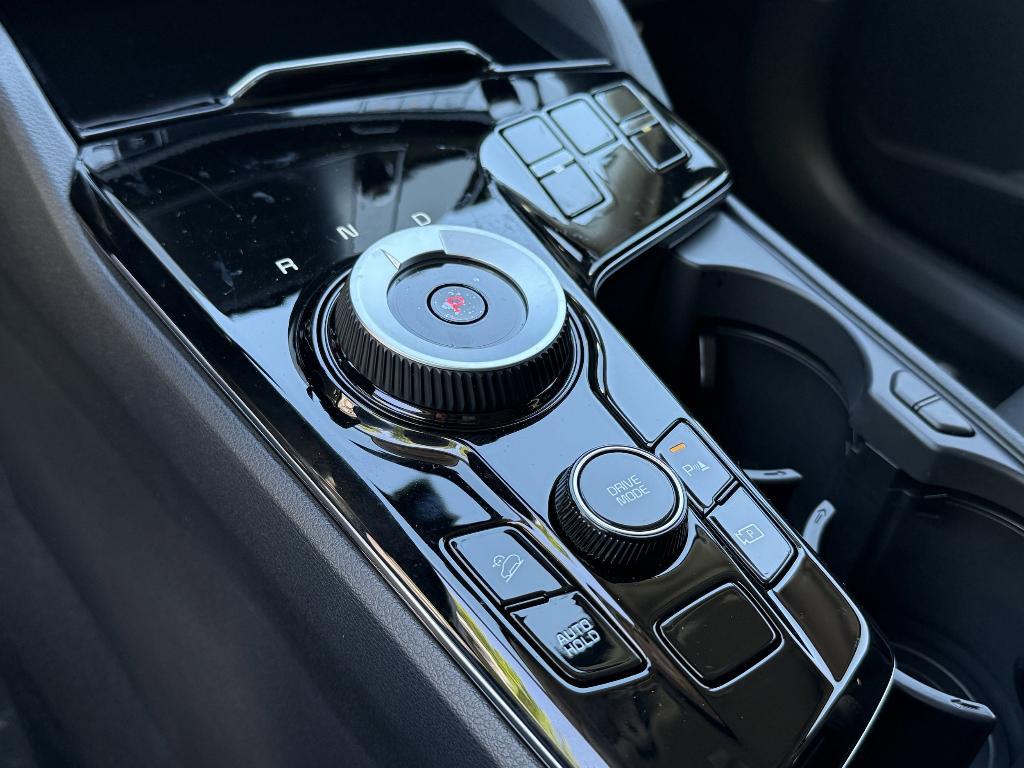 new 2025 Kia Sportage Hybrid car, priced at $27,500