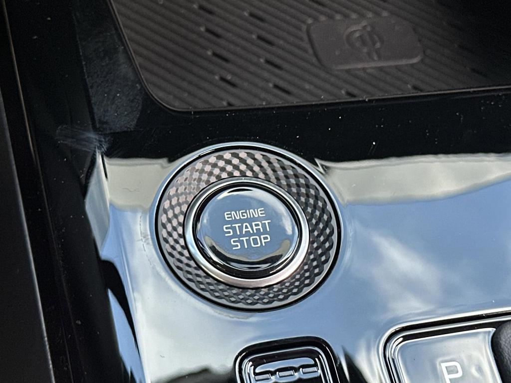 new 2025 Kia Niro car, priced at $29,000