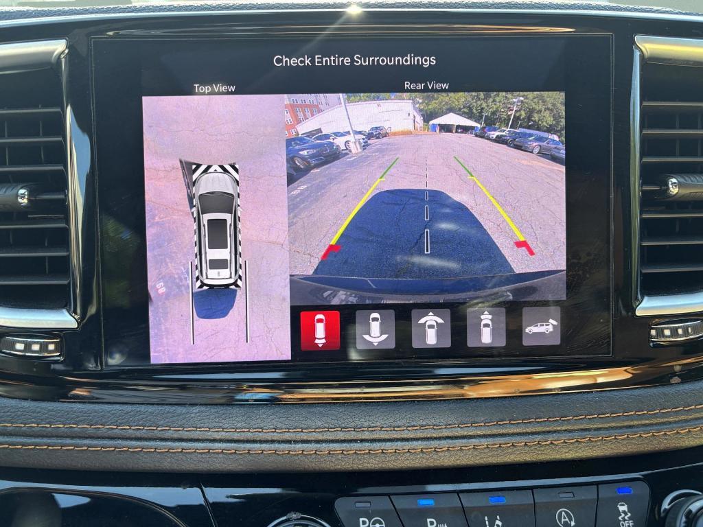 used 2021 Chrysler Pacifica car, priced at $26,990