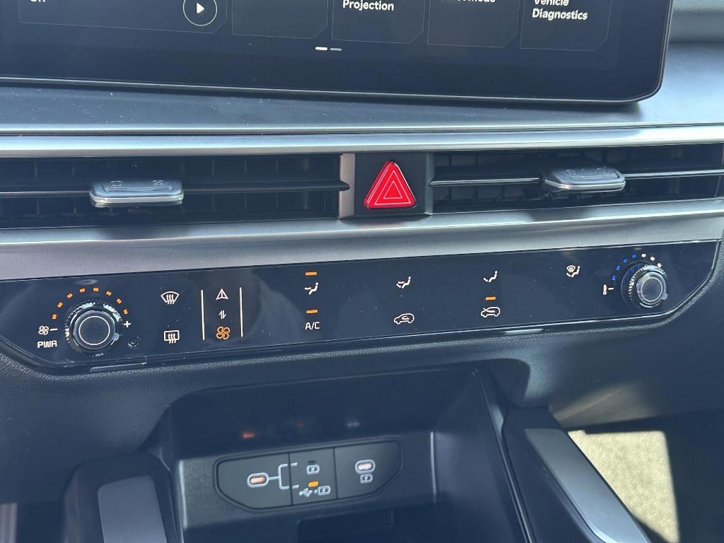 new 2026 Kia Sorento car, priced at $32,656