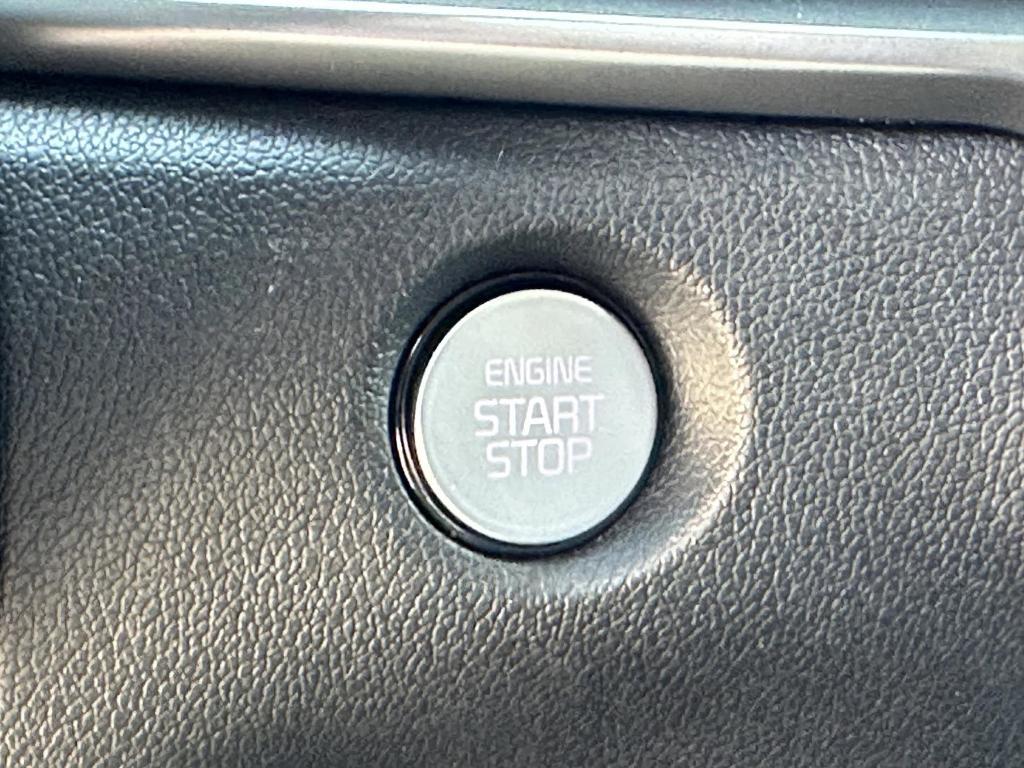 new 2026 Kia Sorento car, priced at $32,656