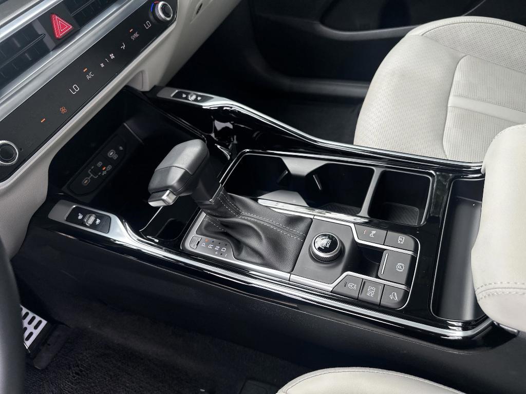 new 2025 Kia Sorento car, priced at $43,500