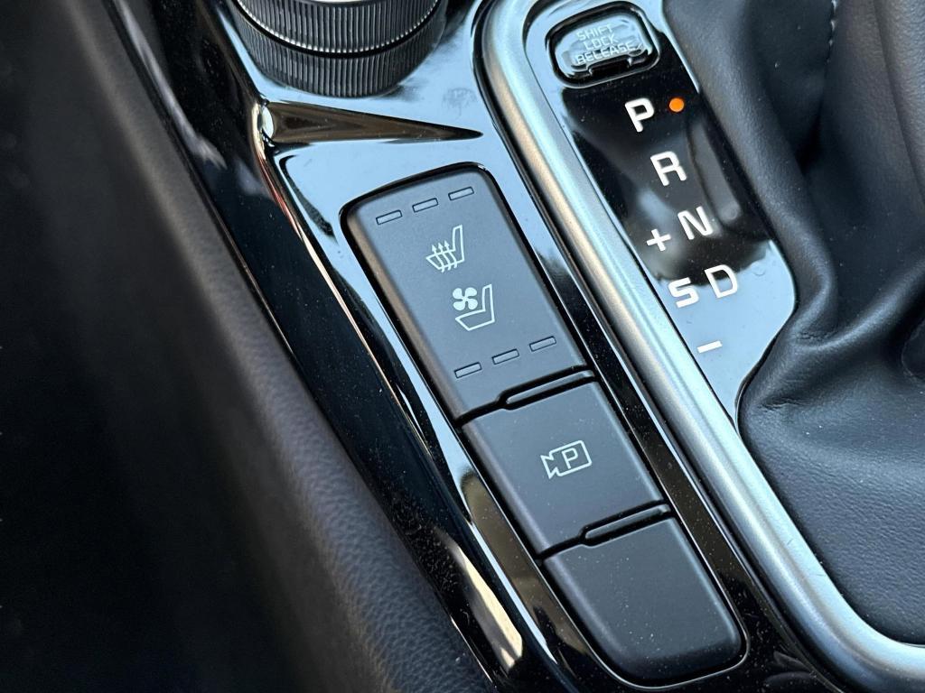 new 2025 Kia Seltos car, priced at $27,000