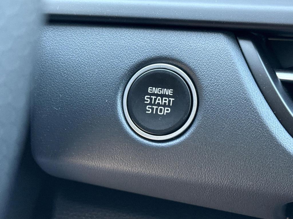 new 2025 Kia Seltos car, priced at $31,782