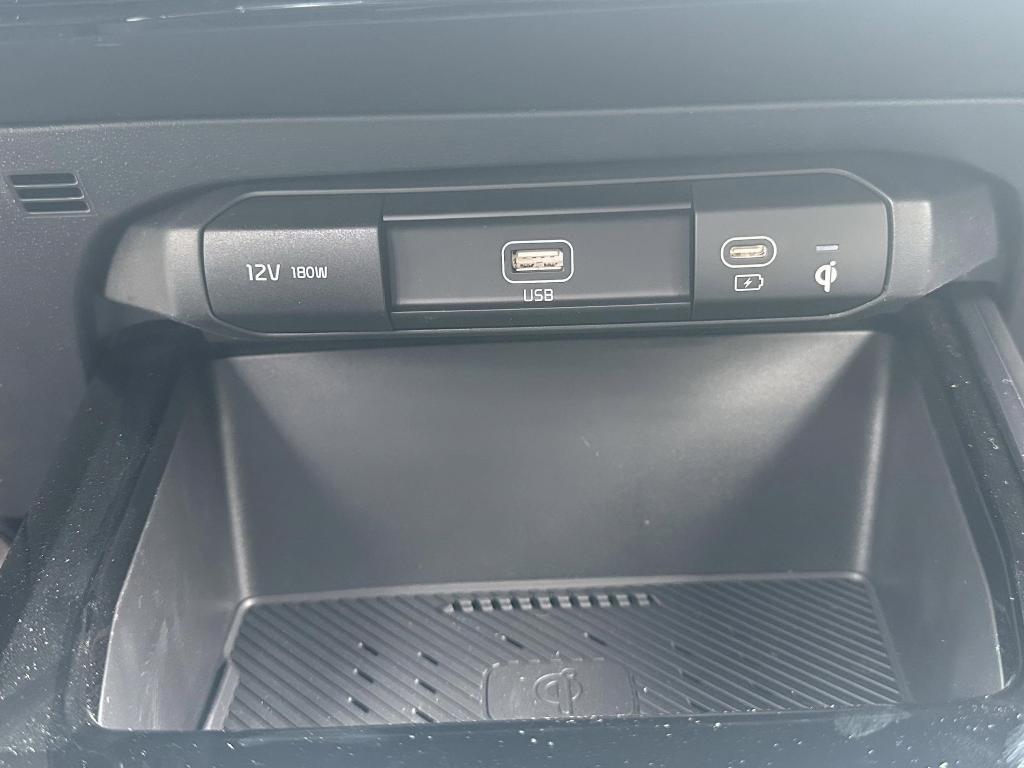 new 2025 Kia Niro car, priced at $32,310