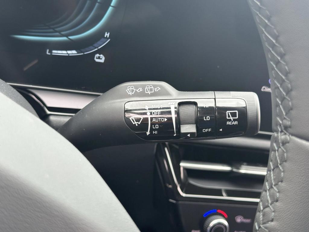 new 2025 Kia Niro car, priced at $32,000