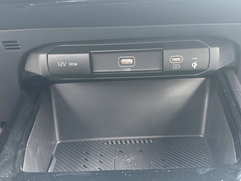 new 2025 Kia Niro car, priced at $32,000