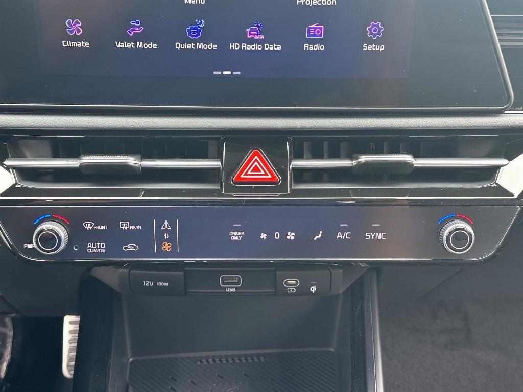 new 2025 Kia Niro car, priced at $32,000