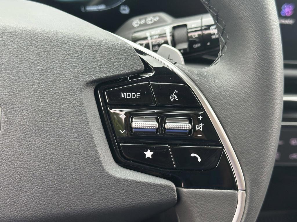 new 2025 Kia Niro car, priced at $32,000