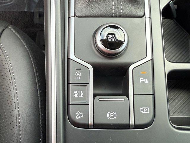new 2025 Kia Sorento car, priced at $39,743