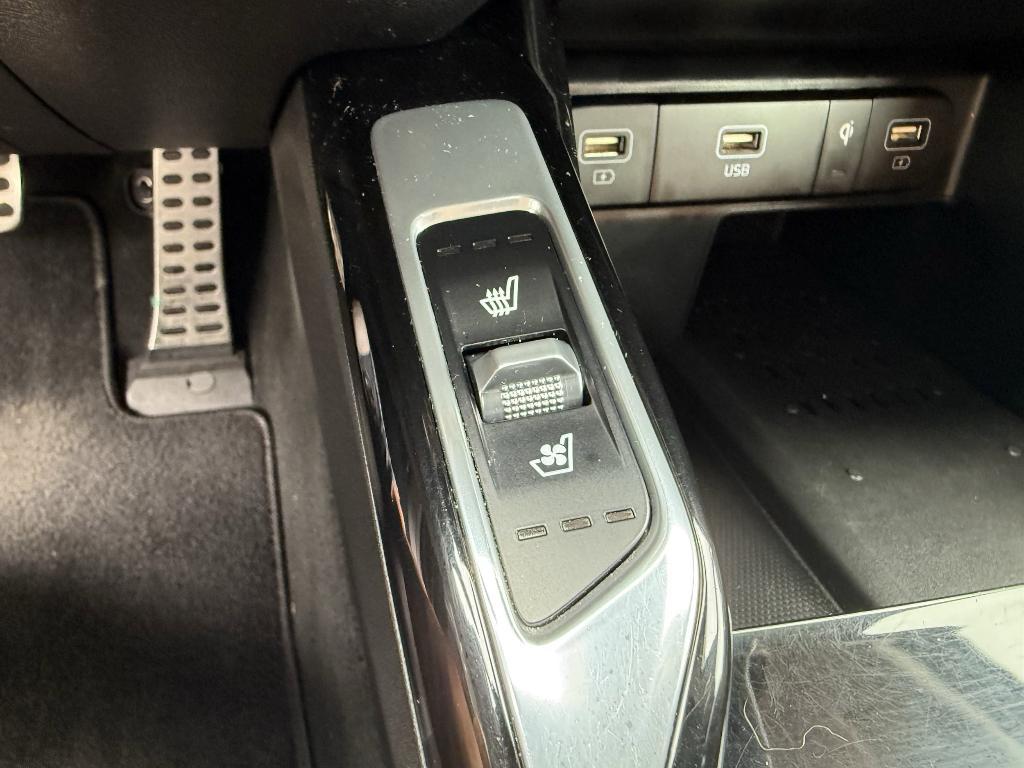 used 2021 Kia Sorento car, priced at $22,268