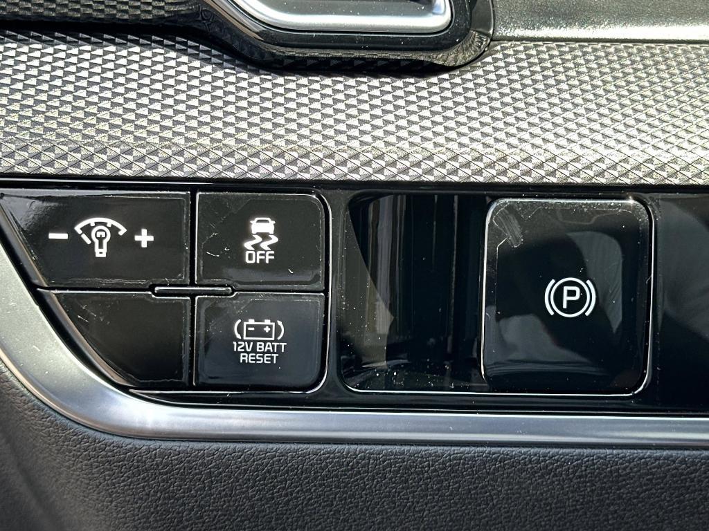 new 2025 Kia Sportage Hybrid car, priced at $27,500