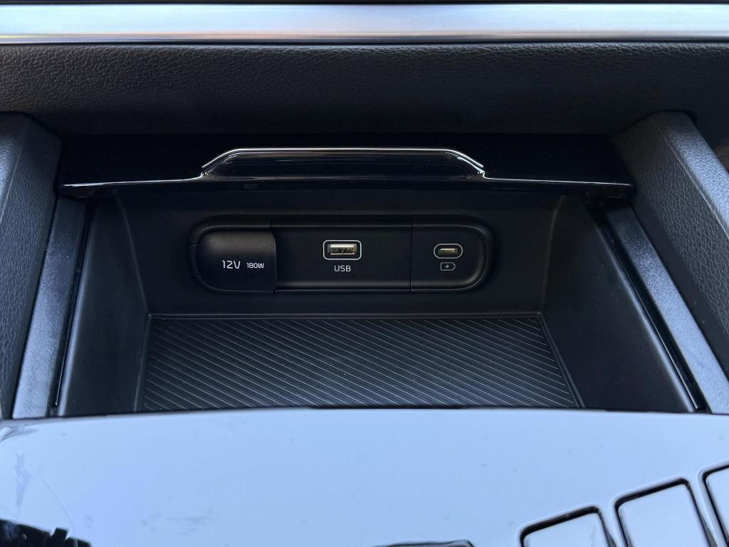 new 2025 Kia Sportage Hybrid car, priced at $27,500