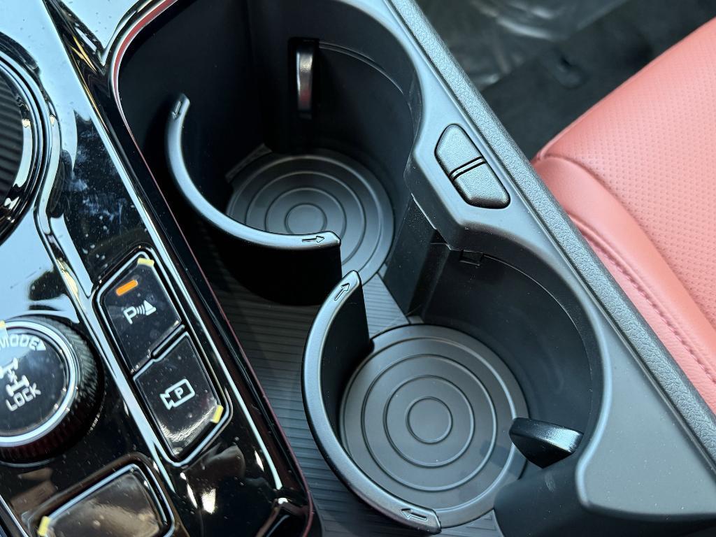 new 2025 Kia Sportage Hybrid car, priced at $37,516