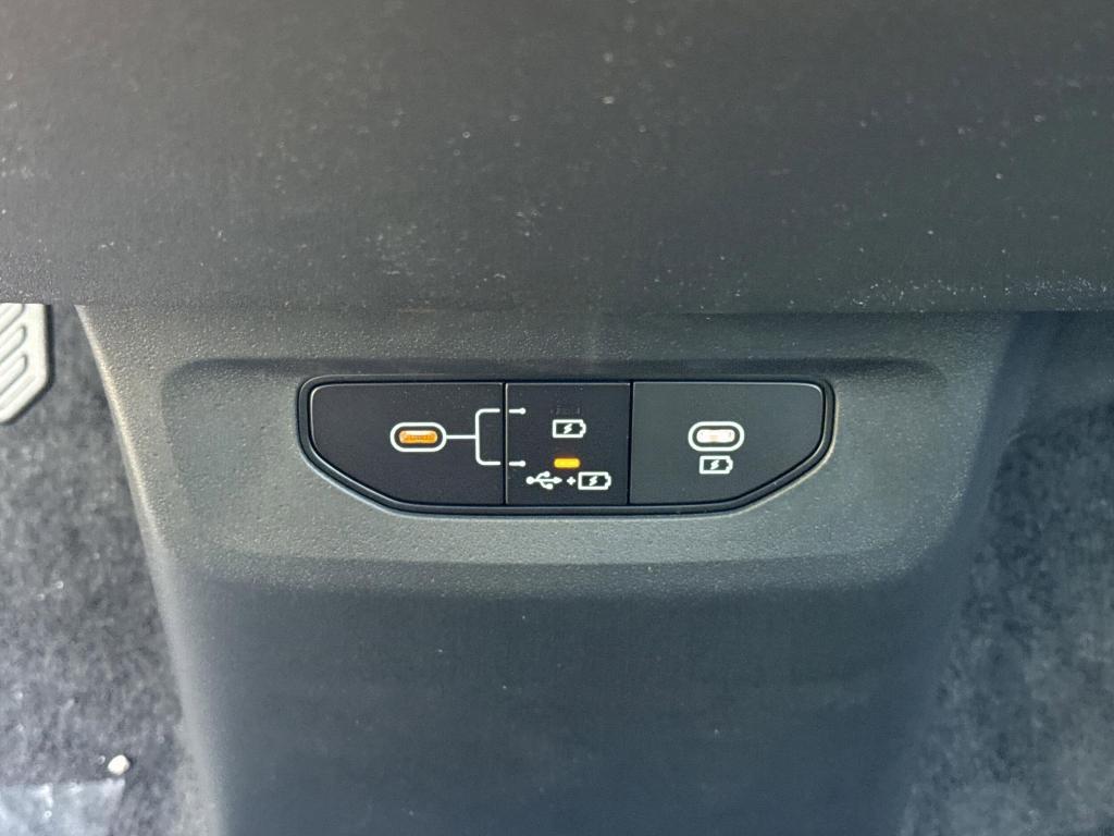 new 2025 Kia EV6 car, priced at $46,000