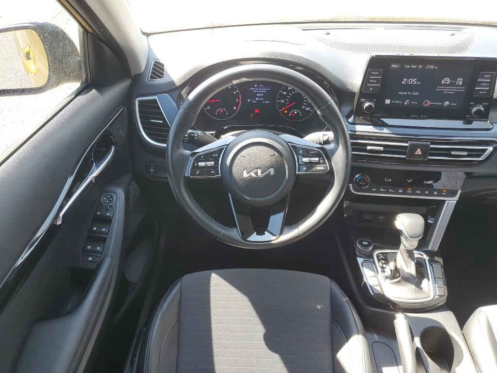 used 2023 Kia Seltos car, priced at $21,420