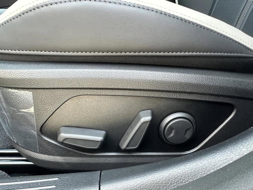 new 2025 Kia K5 car, priced at $28,000