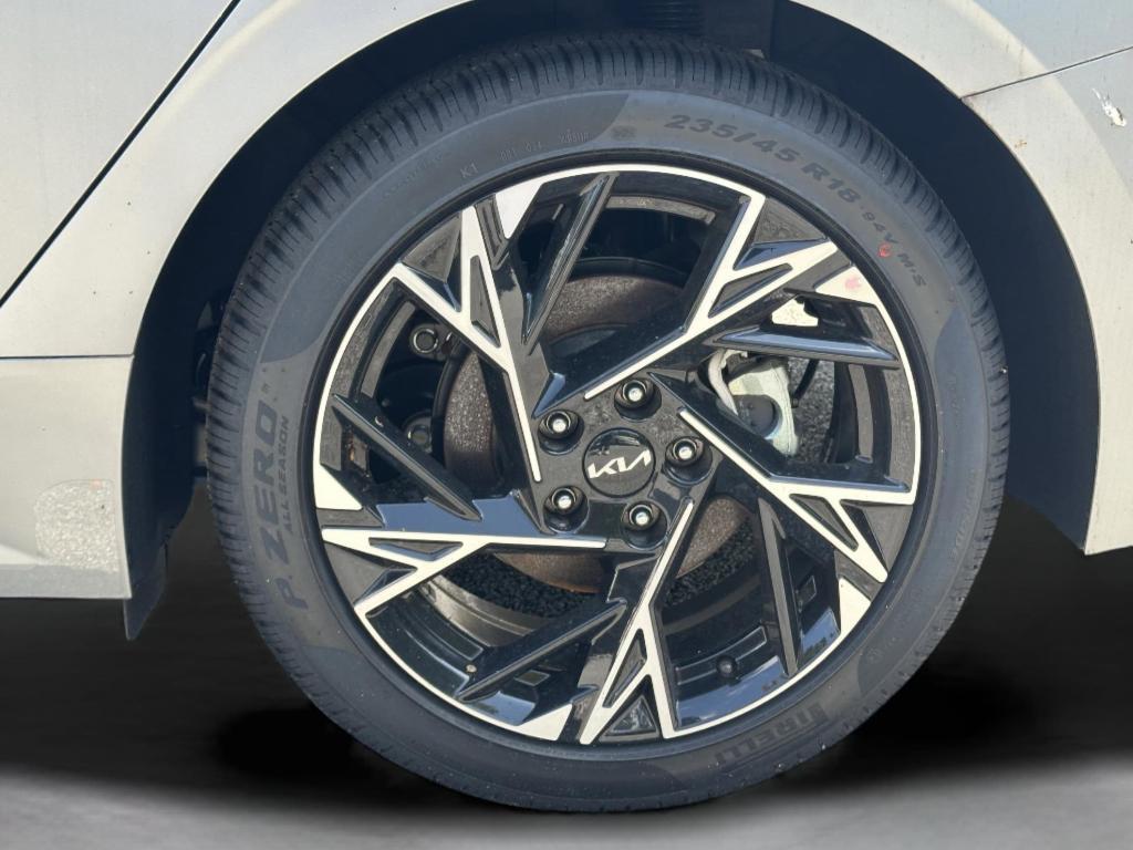 new 2025 Kia K5 car, priced at $28,000