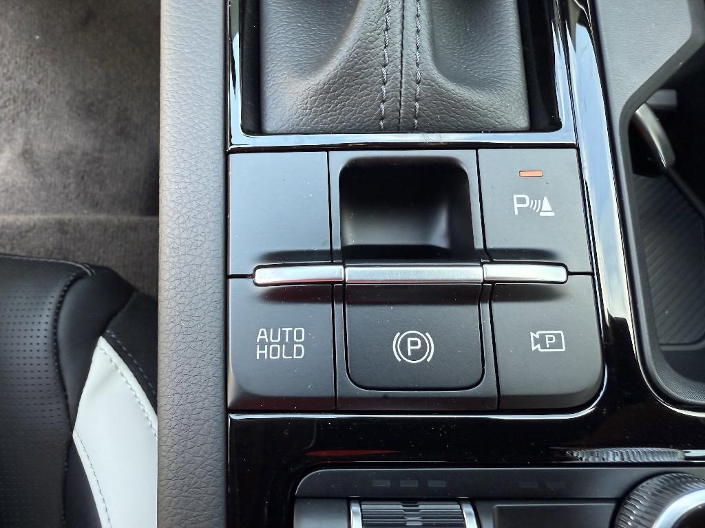 new 2025 Kia K5 car, priced at $30,253