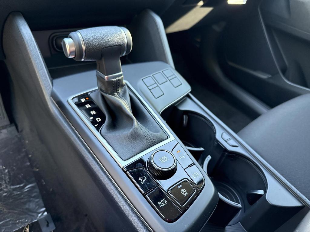 new 2025 Kia Sportage car, priced at $27,512