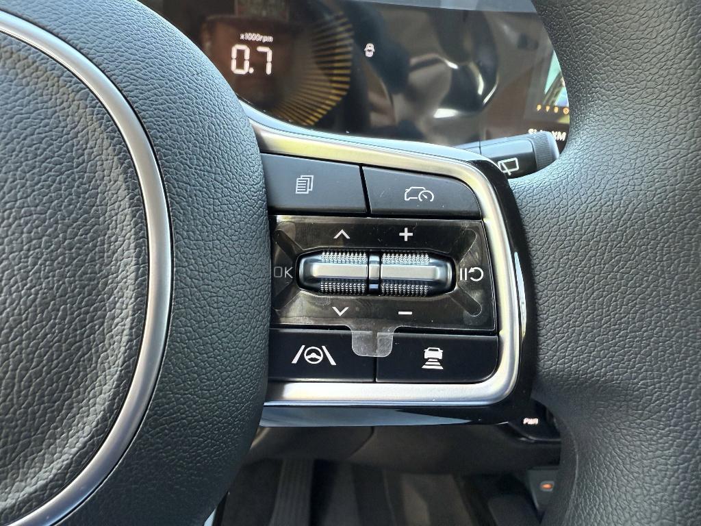 new 2025 Kia Sorento car, priced at $32,243
