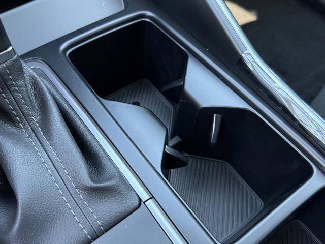 new 2025 Kia Sorento car, priced at $32,243