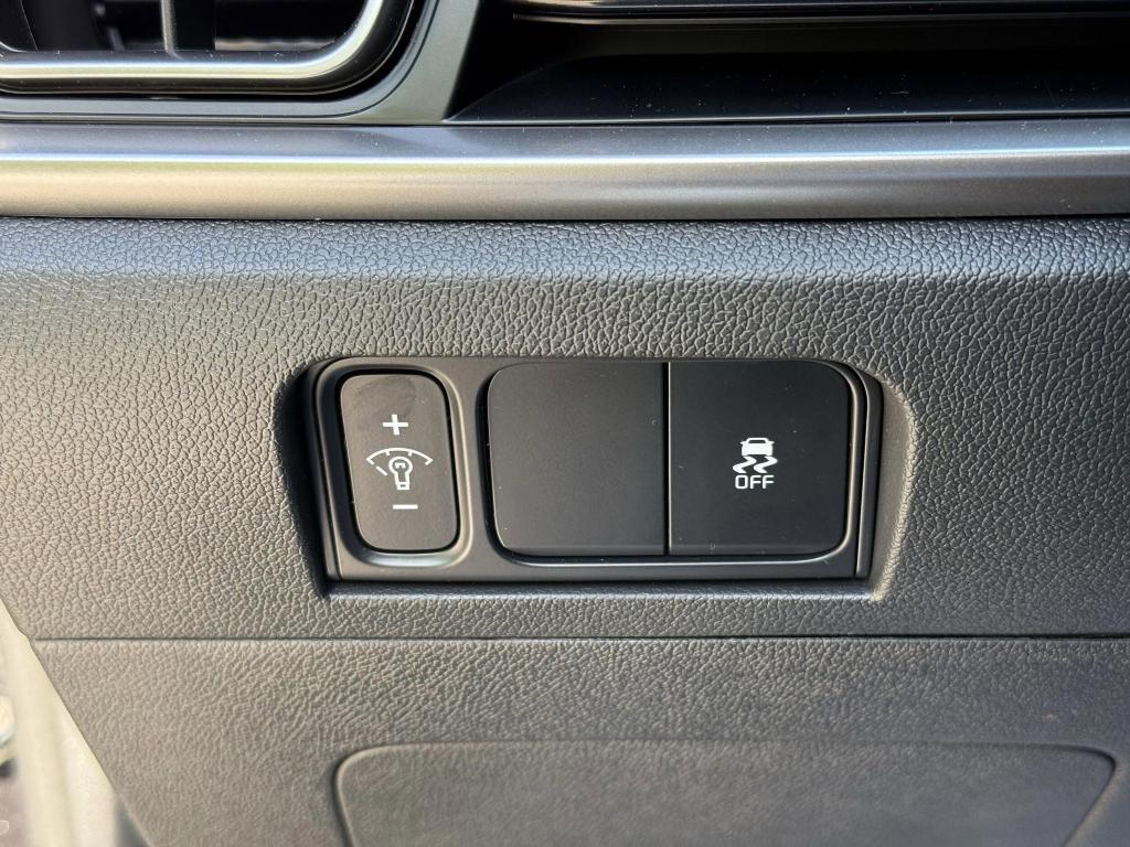 new 2025 Kia Sorento car, priced at $32,243