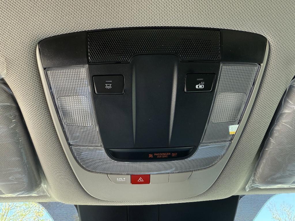 new 2025 Kia Sorento car, priced at $32,243