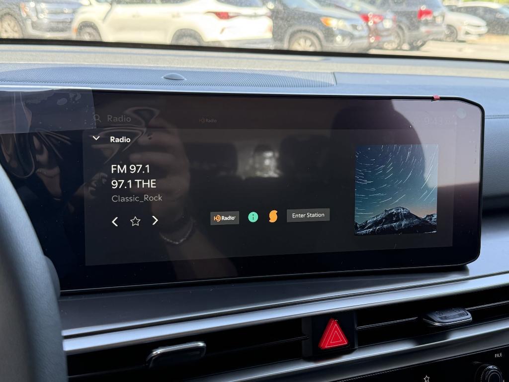 new 2025 Kia Sorento car, priced at $32,243