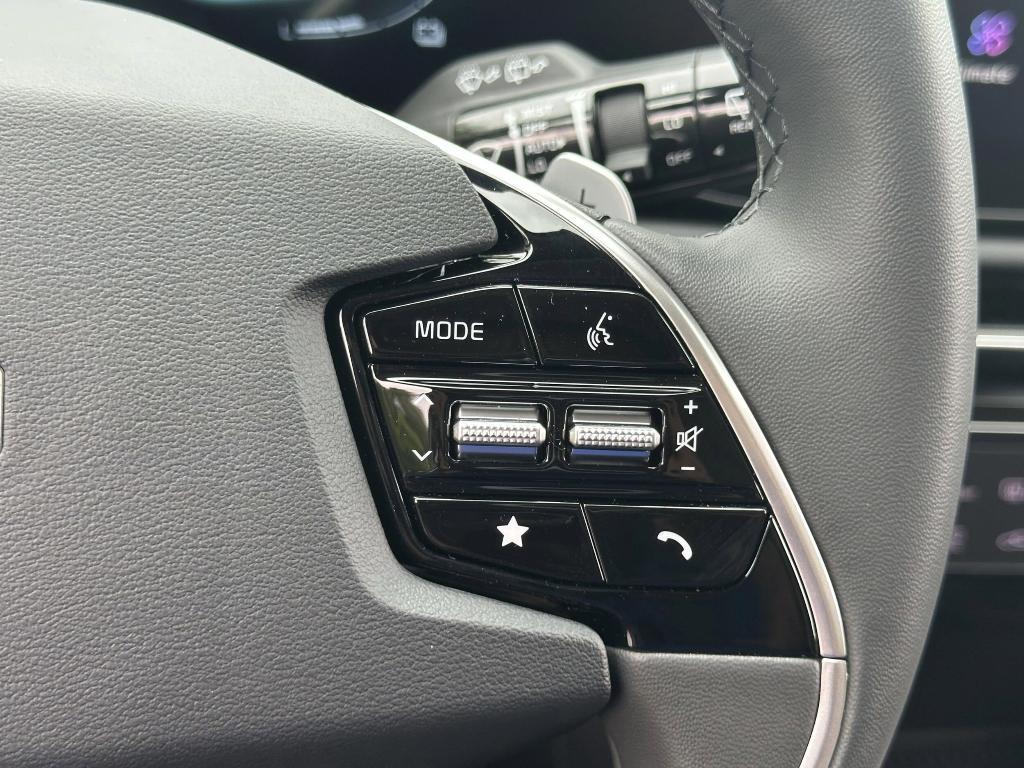 new 2025 Kia Niro car, priced at $32,310