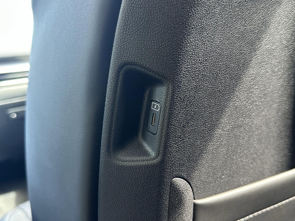 new 2025 Kia Sorento car, priced at $34,500