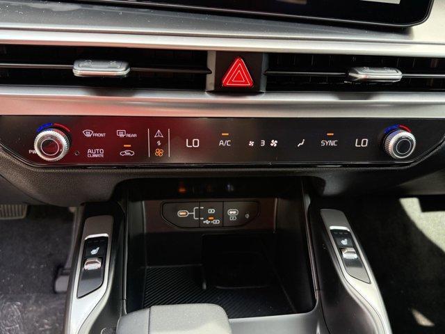 new 2025 Kia Sorento car, priced at $39,743